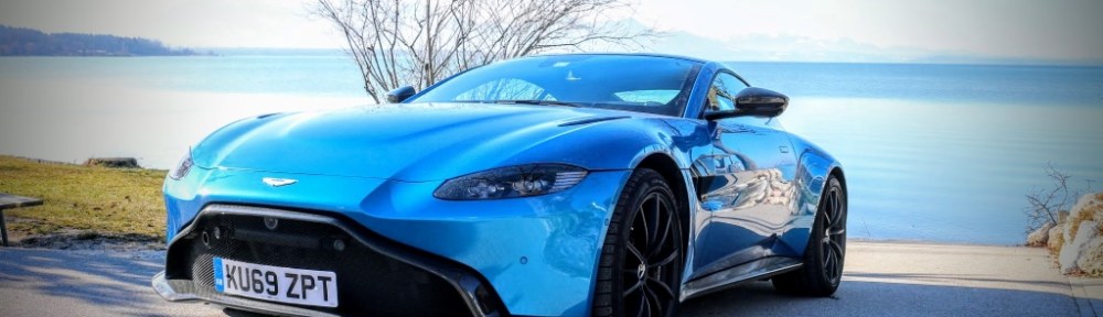 Aston Martin Vantage V8 manual