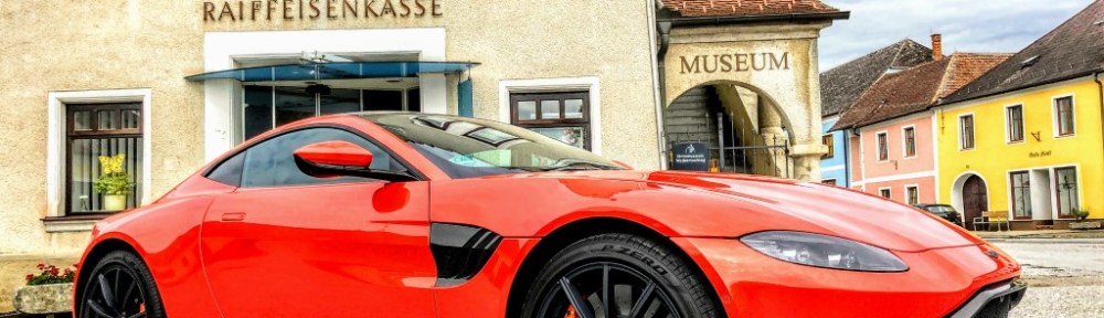 Aston Martin Vantage V8