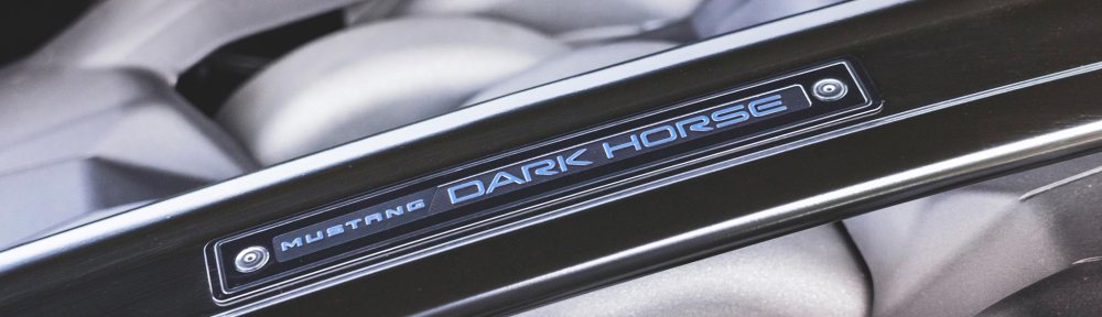 Ford Mustang Dark Horse