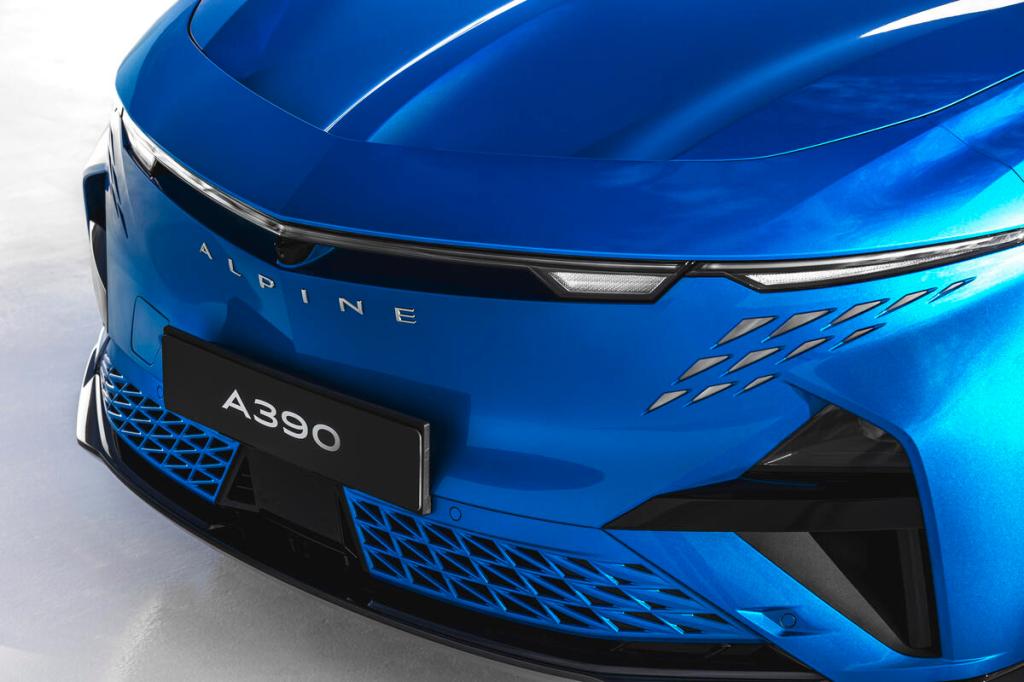 Alpine A390
